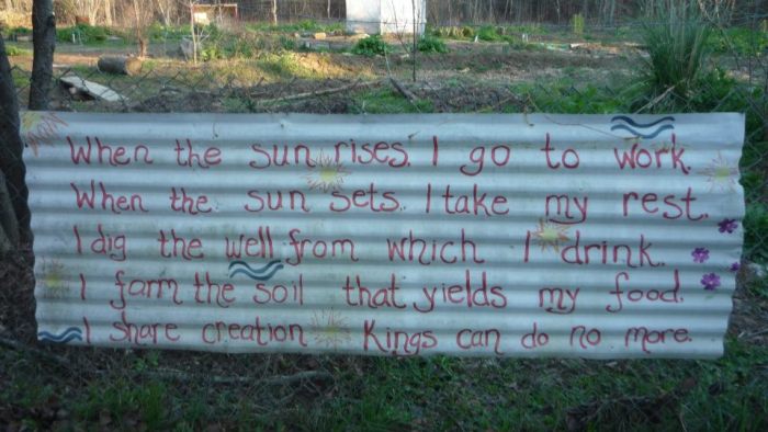 422582_331338563573480_1783255262_n